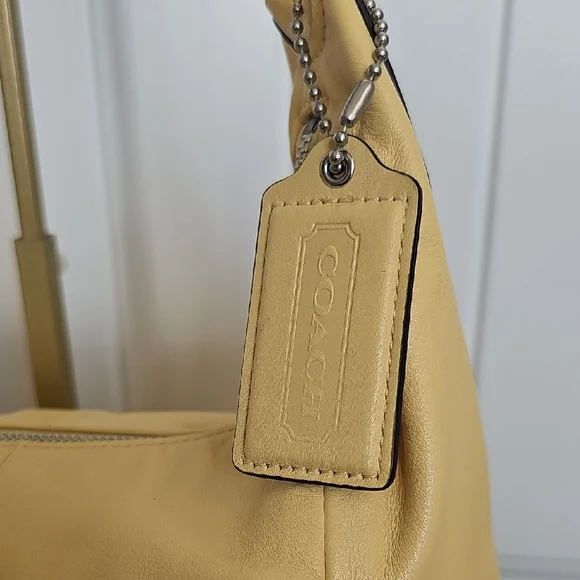 Coach NWT 2010 Kristin Yellow Leather Hobo Convertible Shoulder Bag MSRP $398 - Picture 5 of 14